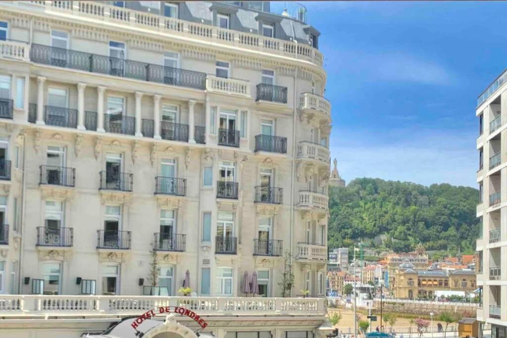 New Gorgeous Central Apartment - Beachfront - 3 Bd 圣塞瓦斯蒂安 外观 照片