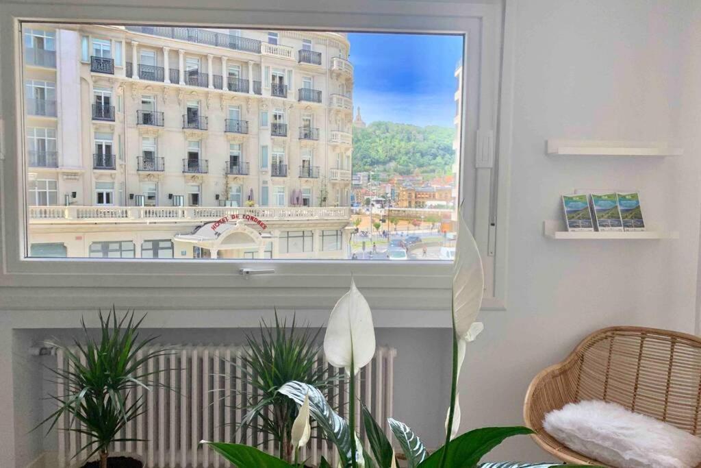 New Gorgeous Central Apartment - Beachfront - 3 Bd 圣塞瓦斯蒂安 外观 照片